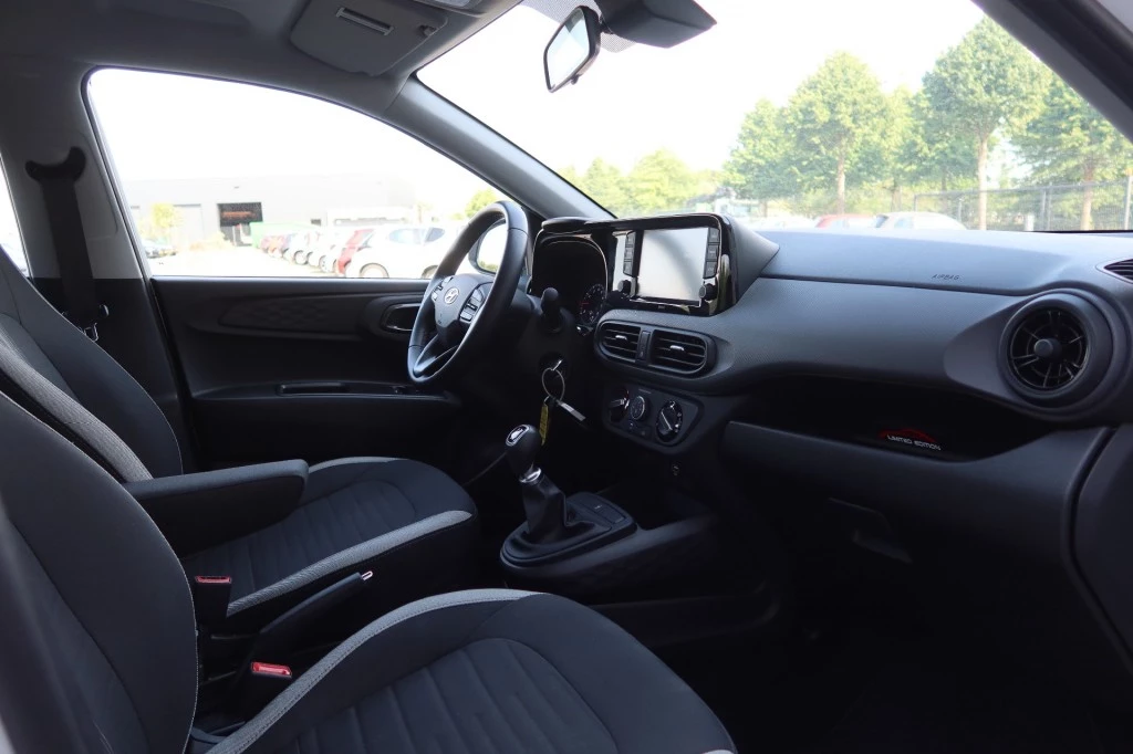 Hoofdafbeelding Hyundai i10