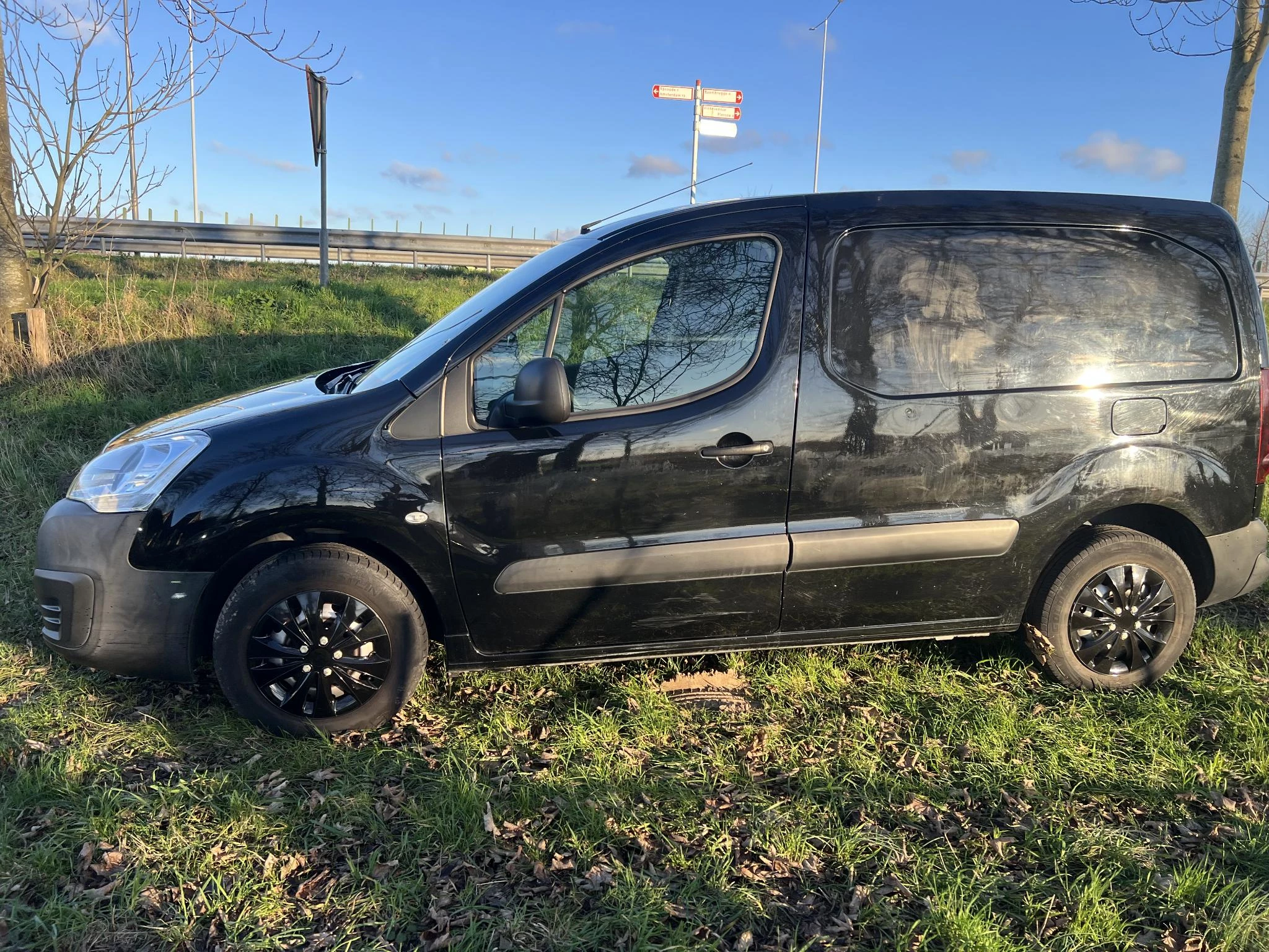 Hoofdafbeelding Peugeot Partner