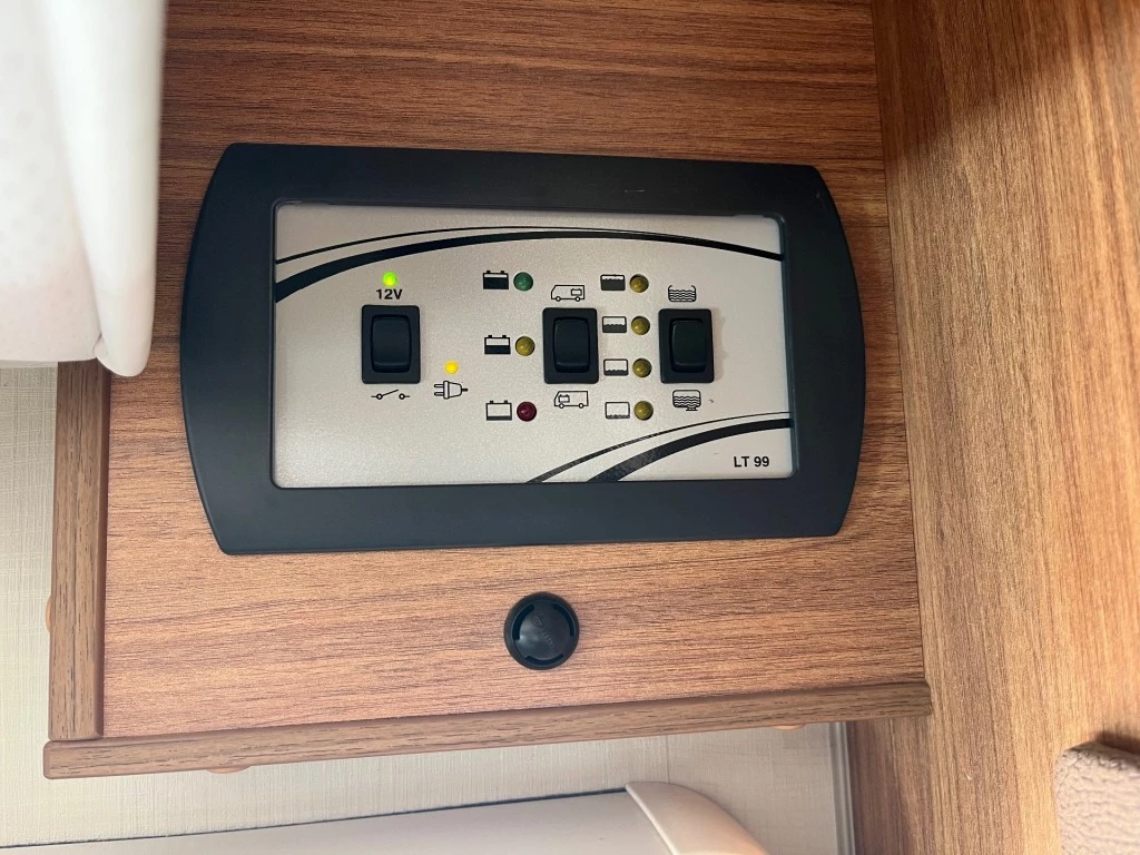 Hoofdafbeelding Carado T 447 Enkele Bedden Hefbed