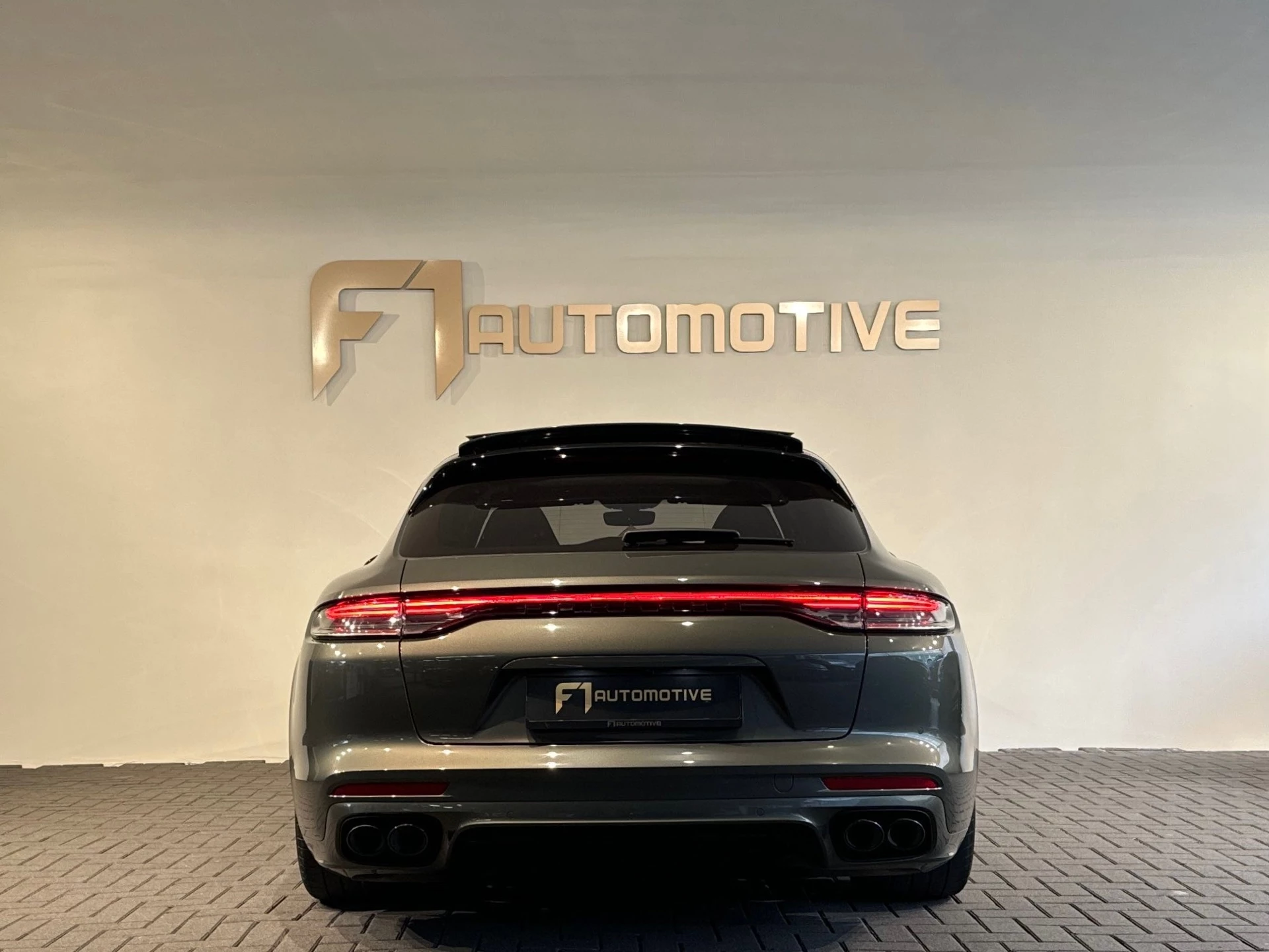 Hoofdafbeelding Porsche Panamera