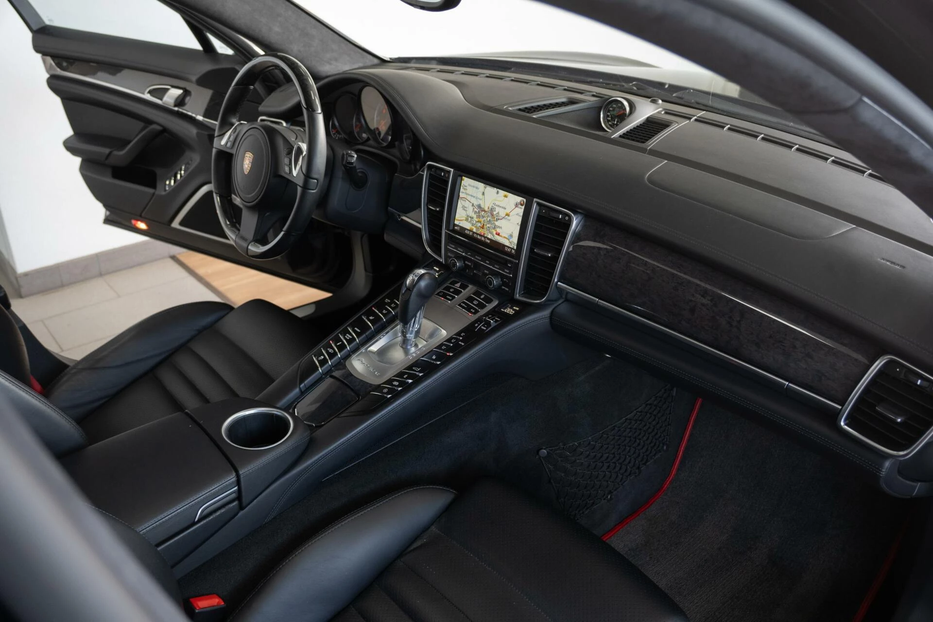 Hoofdafbeelding Porsche Panamera