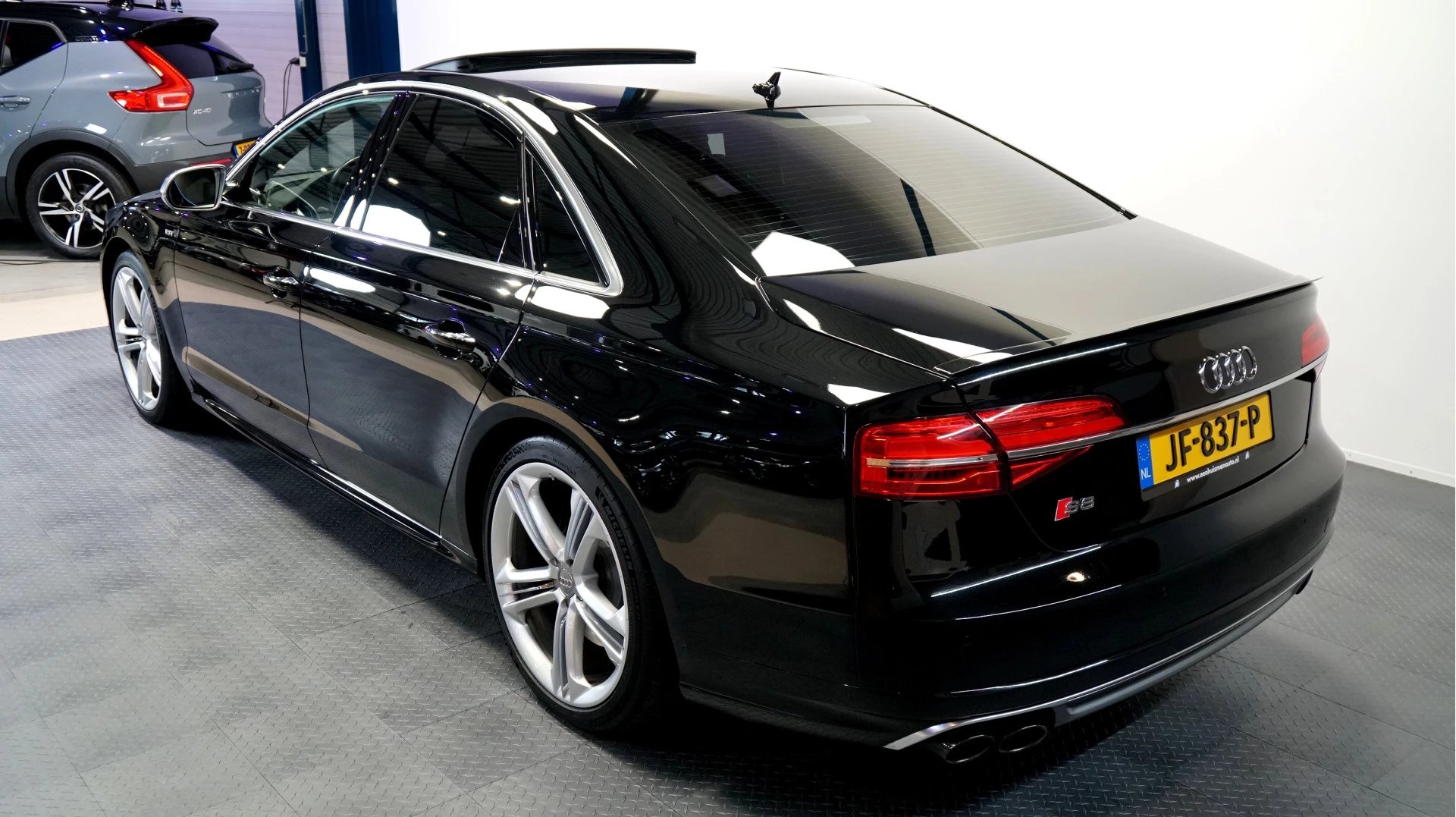 Hoofdafbeelding Audi A8