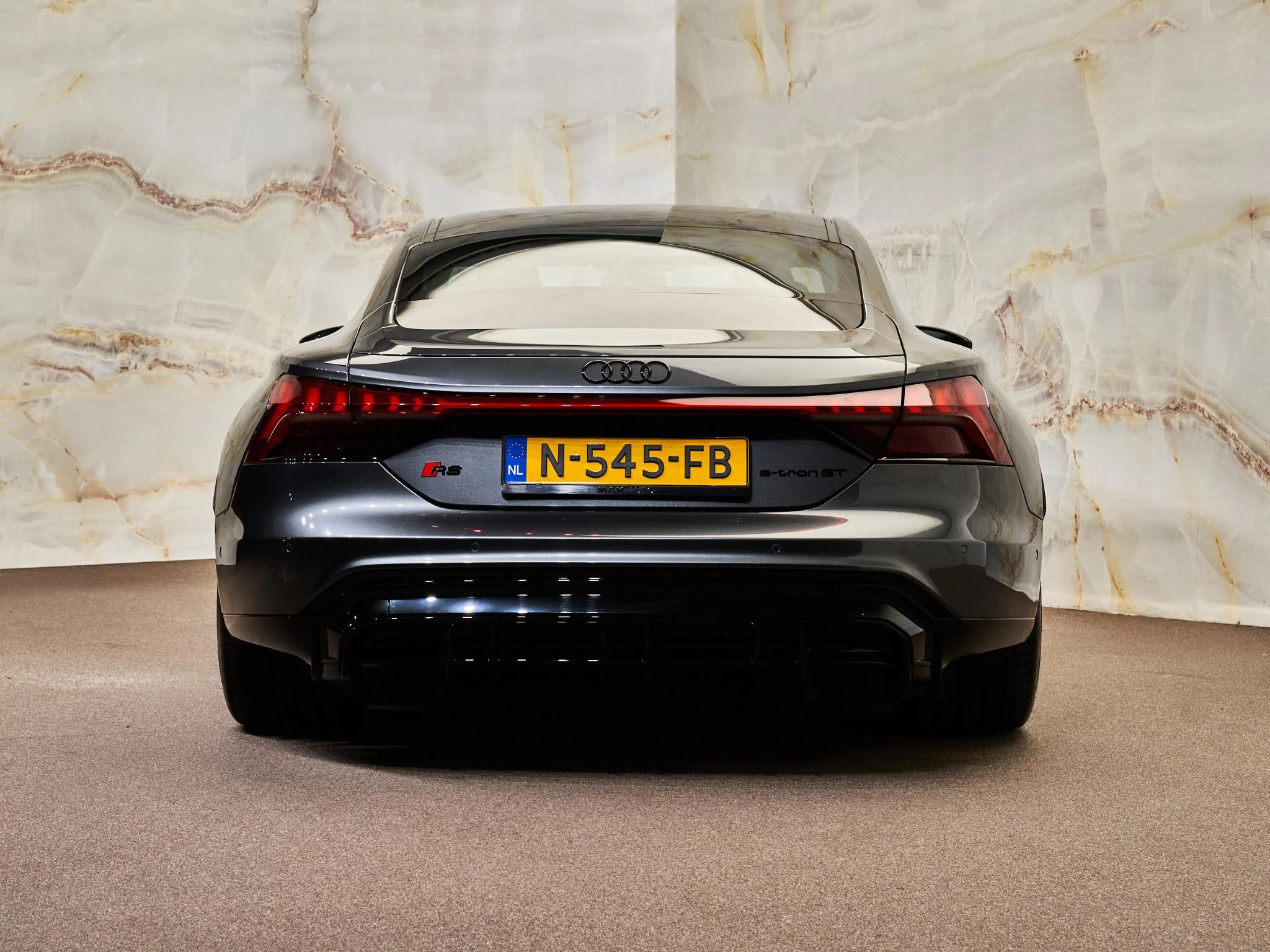 Hoofdafbeelding Audi e-tron GT