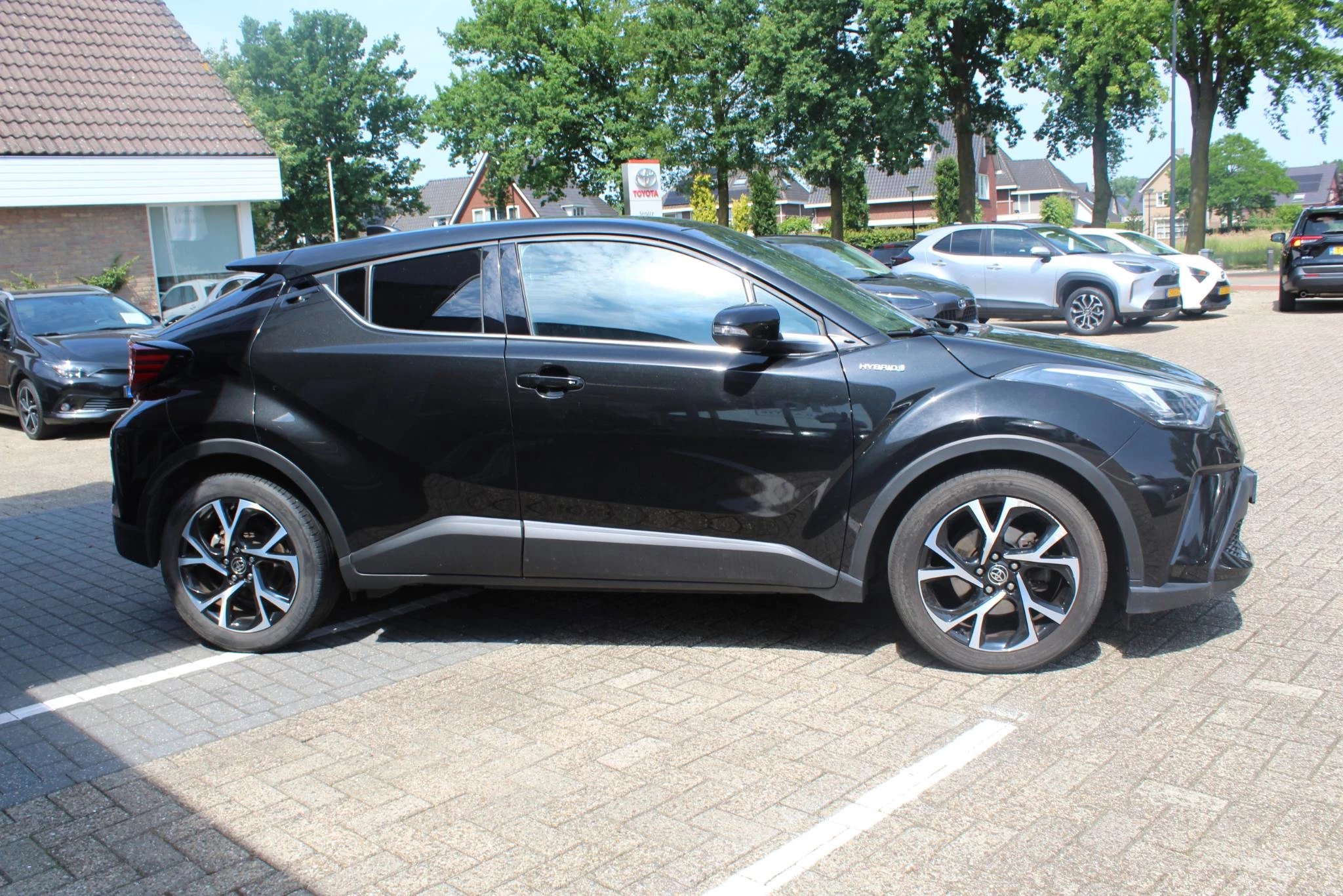 Hoofdafbeelding Toyota C-HR