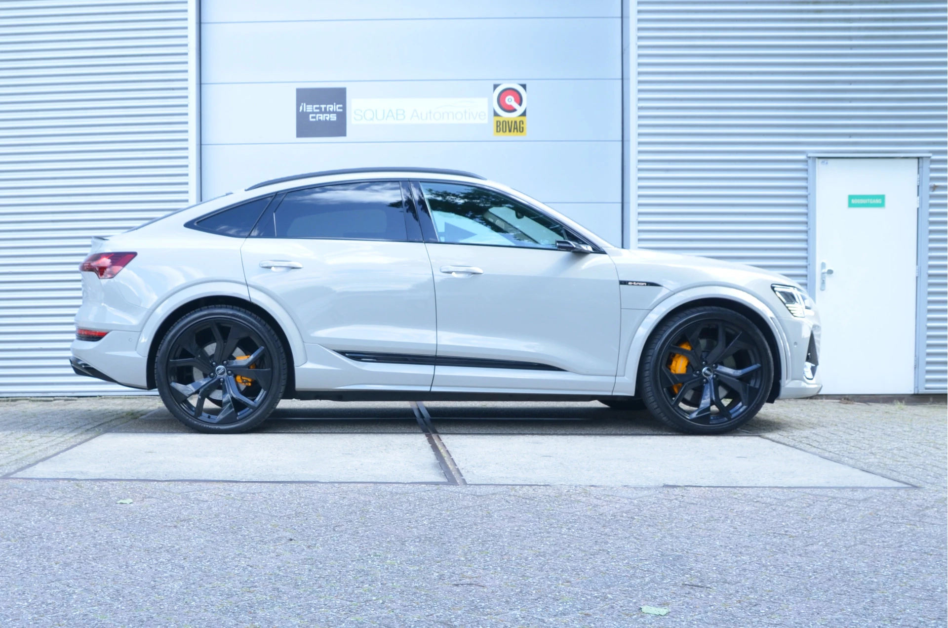 Hoofdafbeelding Audi e-tron