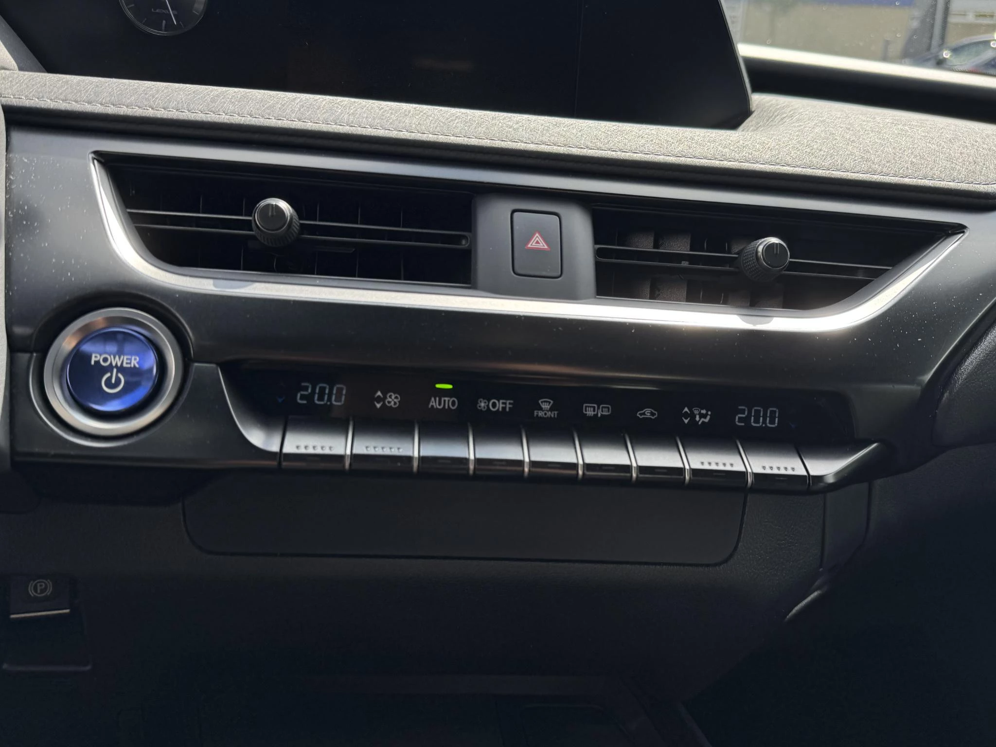 Hoofdafbeelding Lexus UX