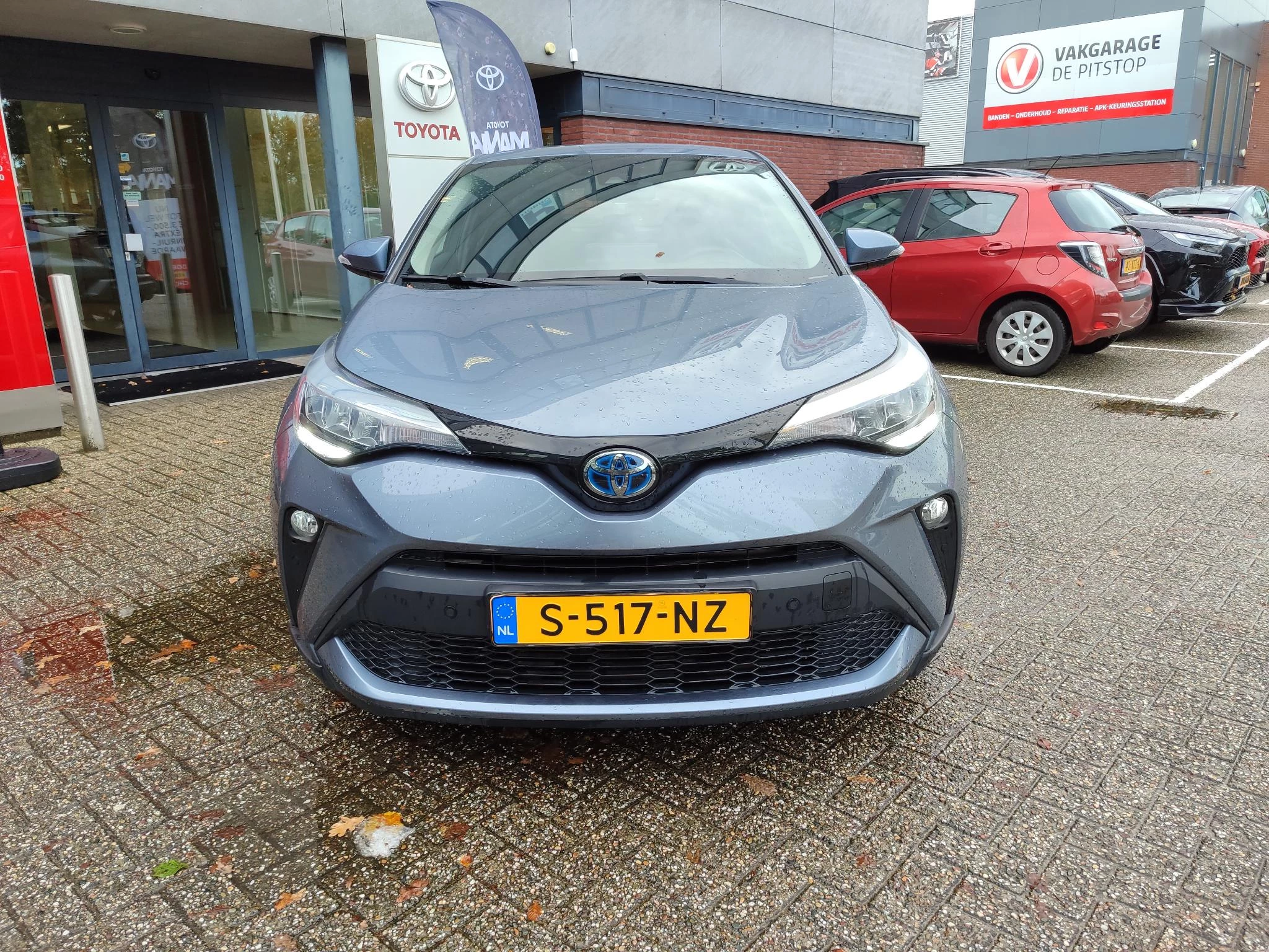Hoofdafbeelding Toyota C-HR