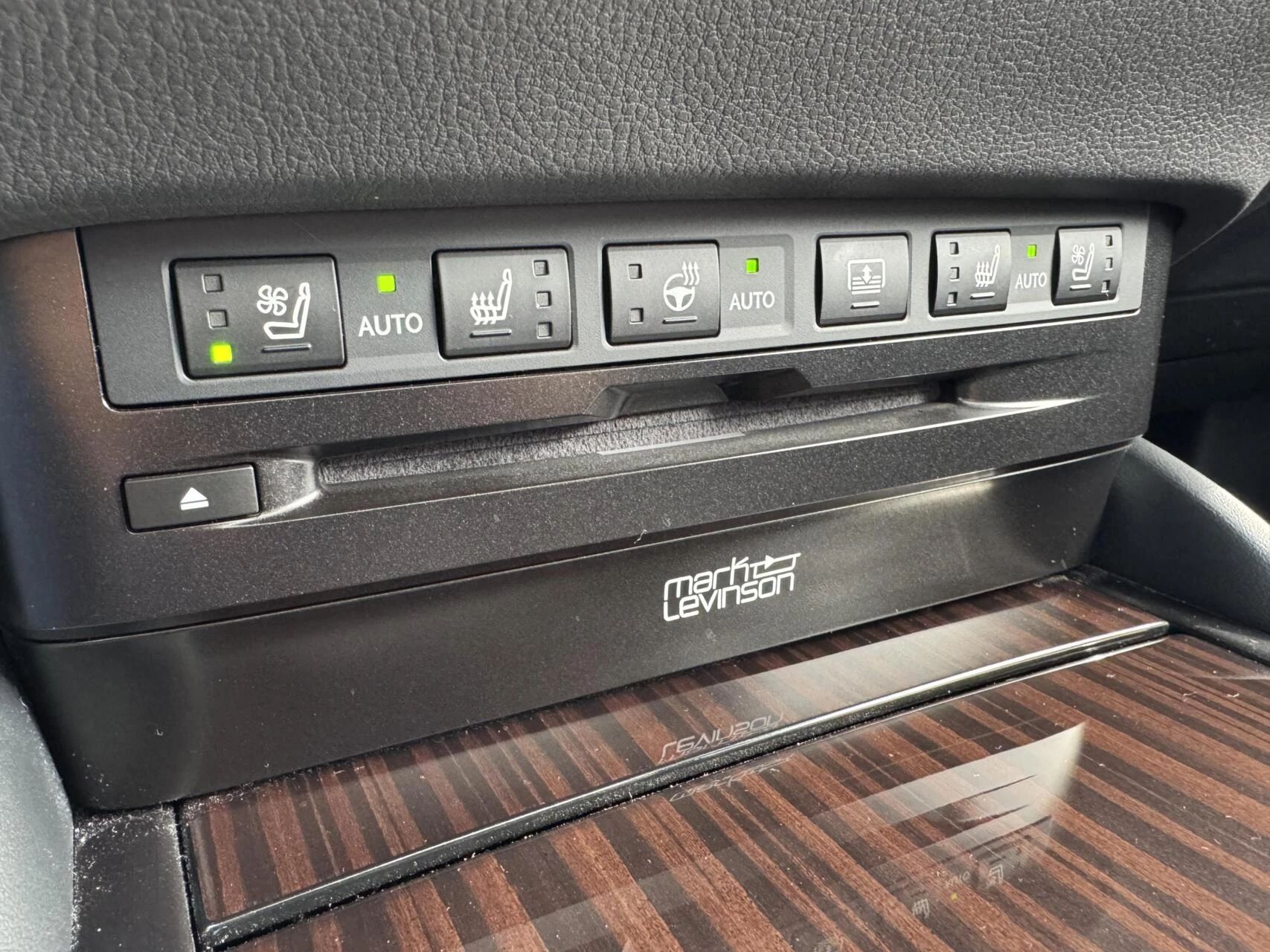 Hoofdafbeelding Lexus ES