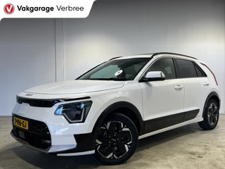 Hoofdafbeelding Kia Niro EV Kia Niro EV DynamicPlusLine 64.8 kWh | Navigatie/Android/Apple Carplay | LM Velgen 17" | Voorstoelen/Stuur Verwarmd | Schuif/Kanteldak | Achteruitrijcamera | Cruise Control Adaptief |