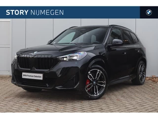 BMW X1 xDrive25e M Sport Automaat / Panoramadak / Trekhaak / Sportstoelen / M Adaptief onderstel / Achteruitrijcamera / Adaptieve LED / Comfort Access