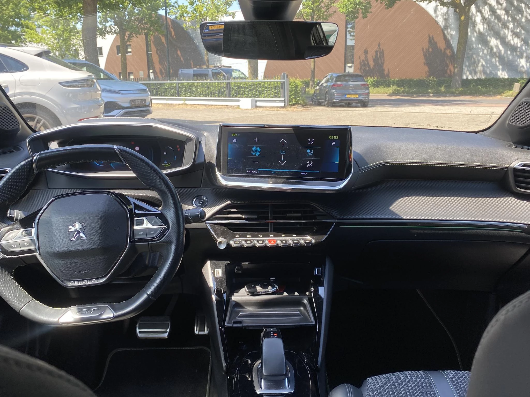Hoofdafbeelding Peugeot e-208