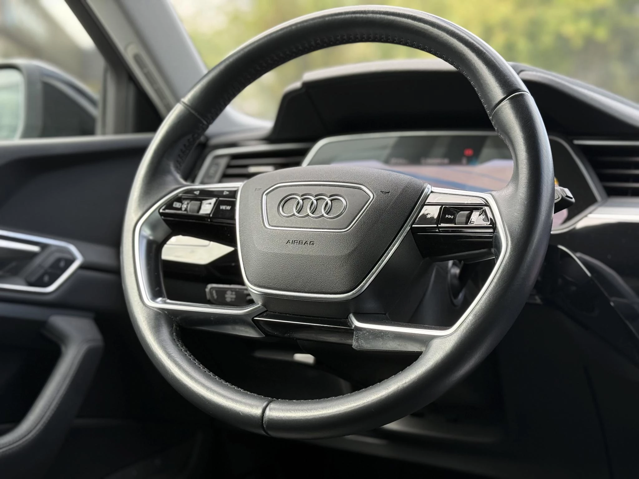 Hoofdafbeelding Audi e-tron