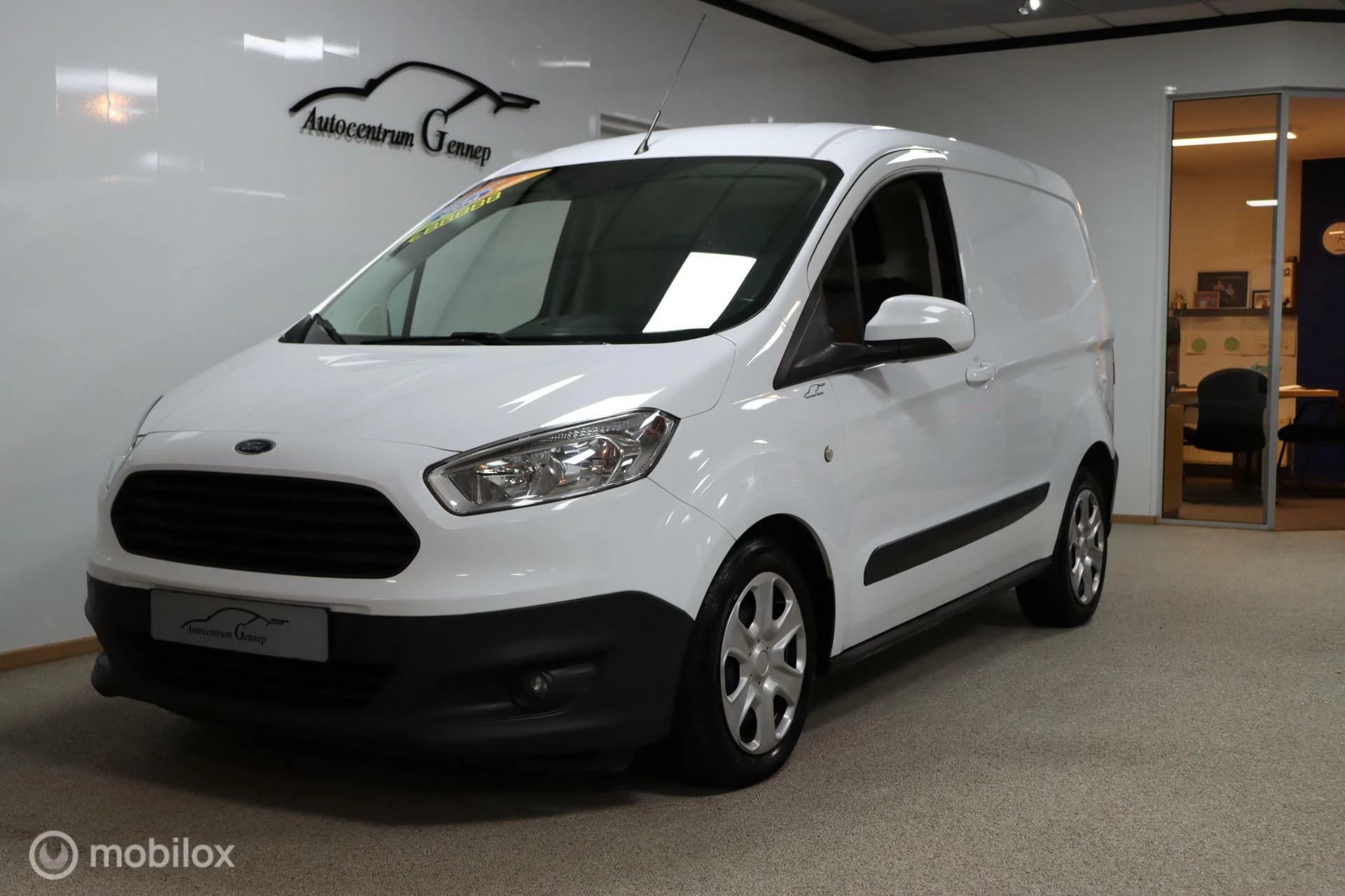 Hoofdafbeelding Ford Transit Courier