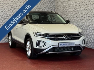 Volkswagen T-Roc 1.5 TSI 150PK STYLE PLUS BI-TONE ZWART DAK/SPIEGELS ALCANTARA IQ. ELEK.KLEP ADAP.CRUISE VIR.COCKPIT CAMERA STOEL/STUUR VERW. 17''LMV 06/2024