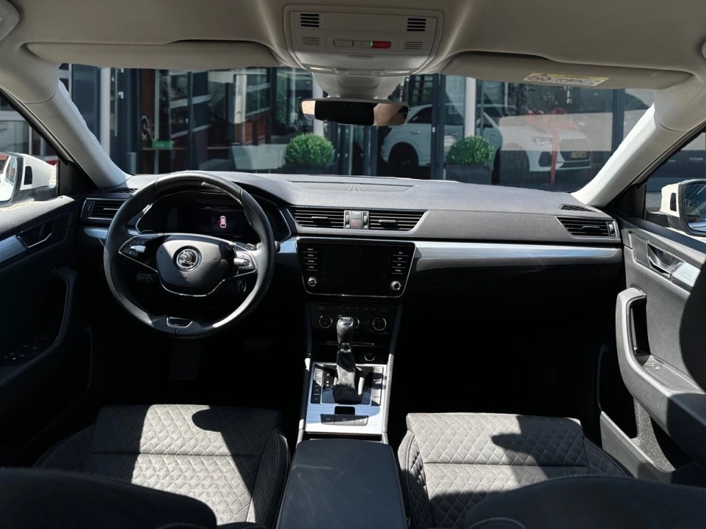 Hoofdafbeelding Škoda Superb