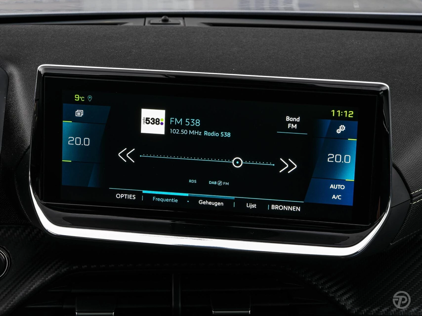 Hoofdafbeelding Peugeot e-2008