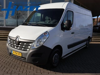 Hoofdafbeelding Renault Master Renault Master T33 2.3 DCI 130 PK L2H2 + WERKPLAATS INRICHTING | TREKHAAK | NAVIGATIE