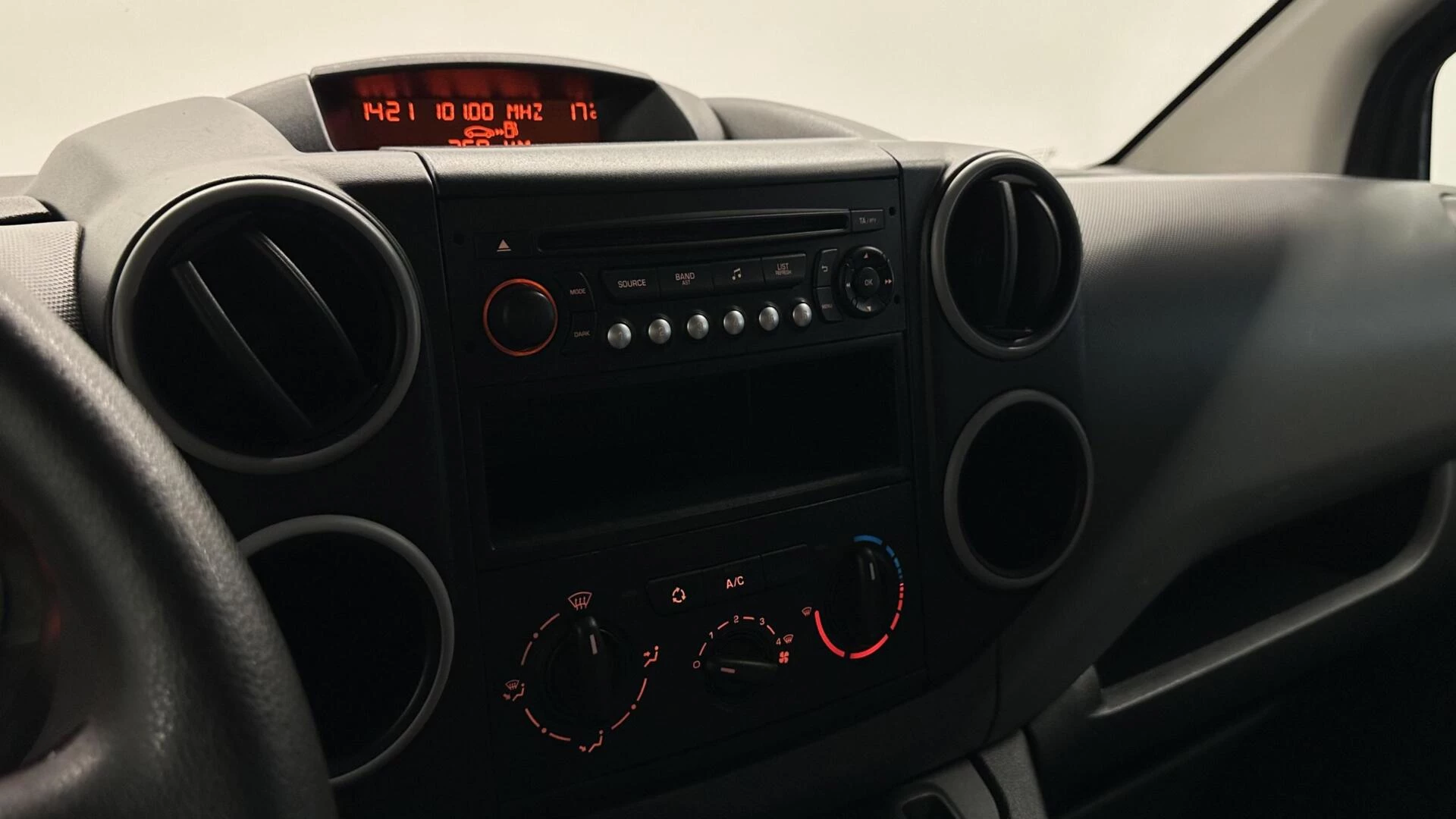 Hoofdafbeelding Peugeot Partner