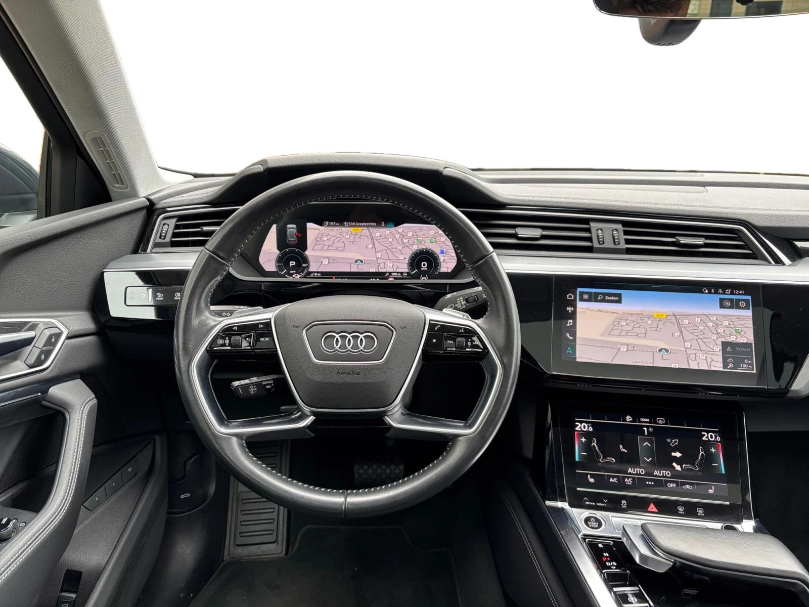 Hoofdafbeelding Audi e-tron