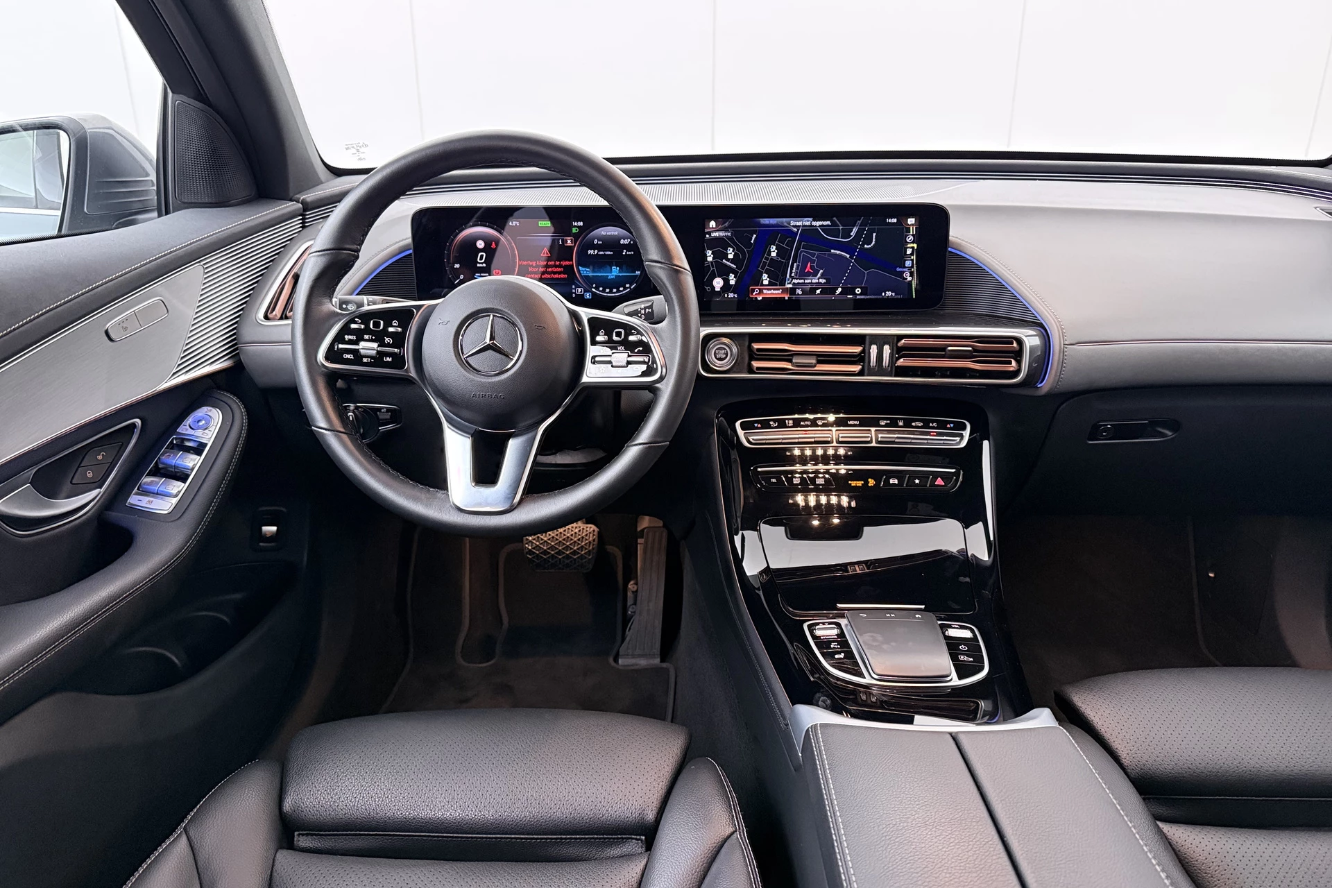 Hoofdafbeelding Mercedes-Benz EQC