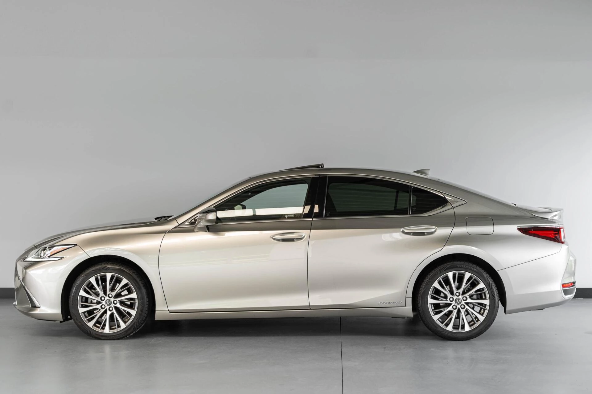 Hoofdafbeelding Lexus ES