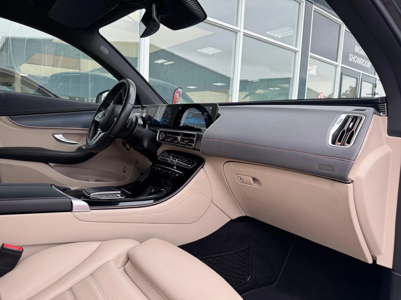 Hoofdafbeelding Mercedes-Benz EQC