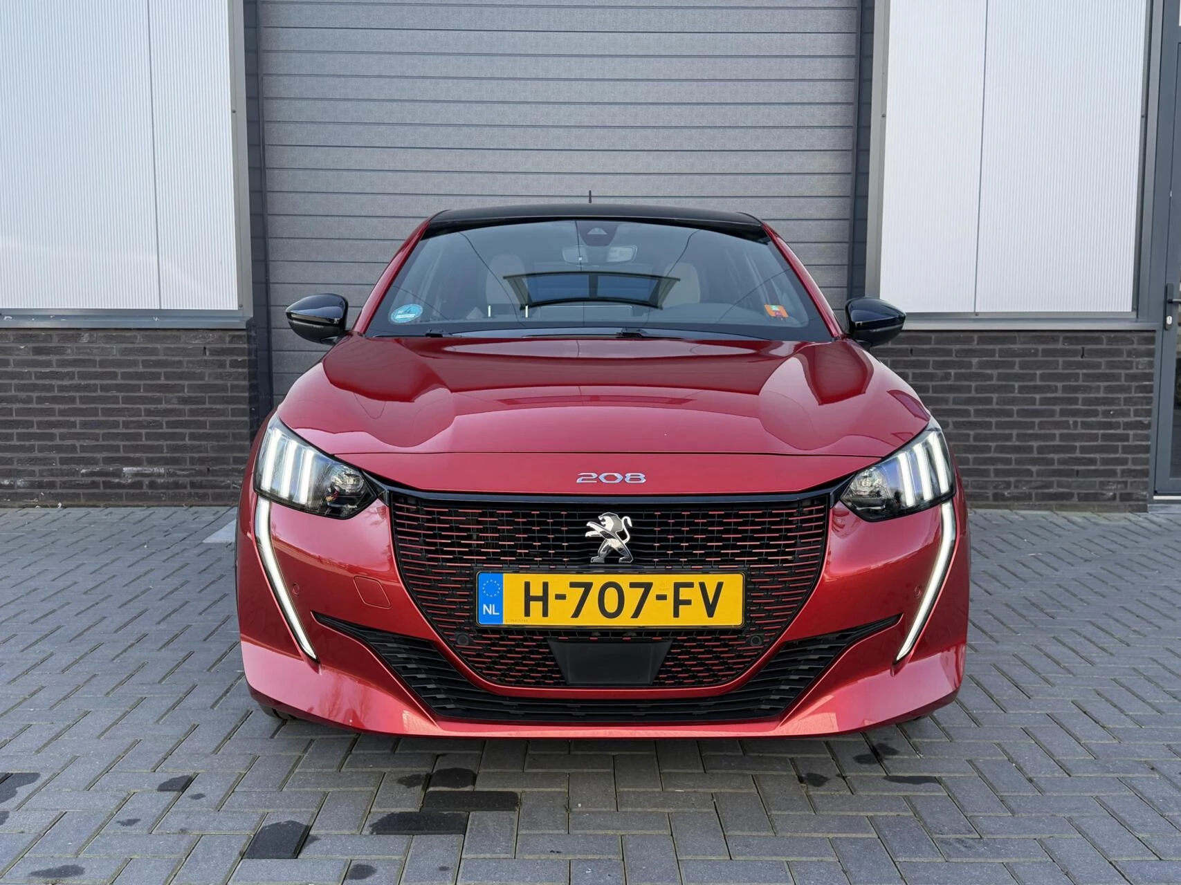 Hoofdafbeelding Peugeot e-208