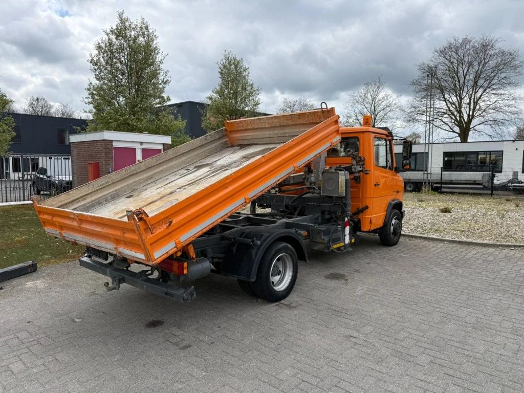 Hoofdafbeelding Mercedes-Benz 815 D Kipper