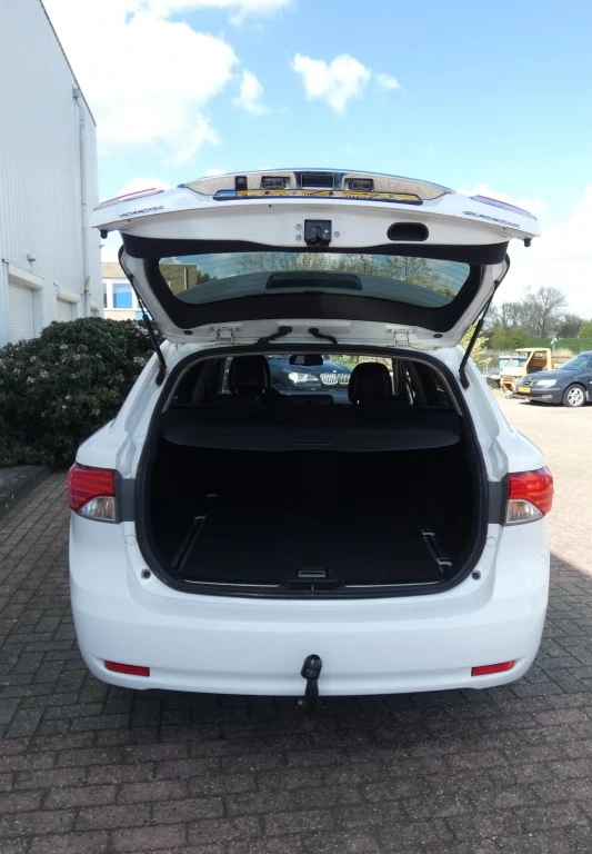 Hoofdafbeelding Toyota Avensis