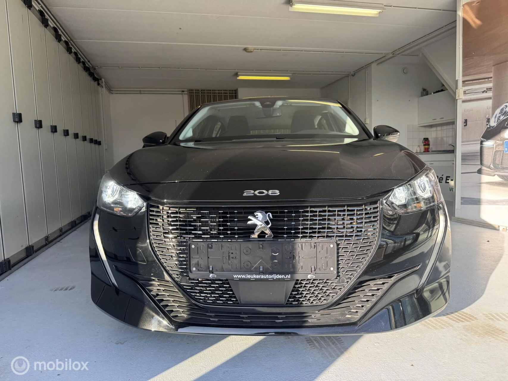 Hoofdafbeelding Peugeot e-208