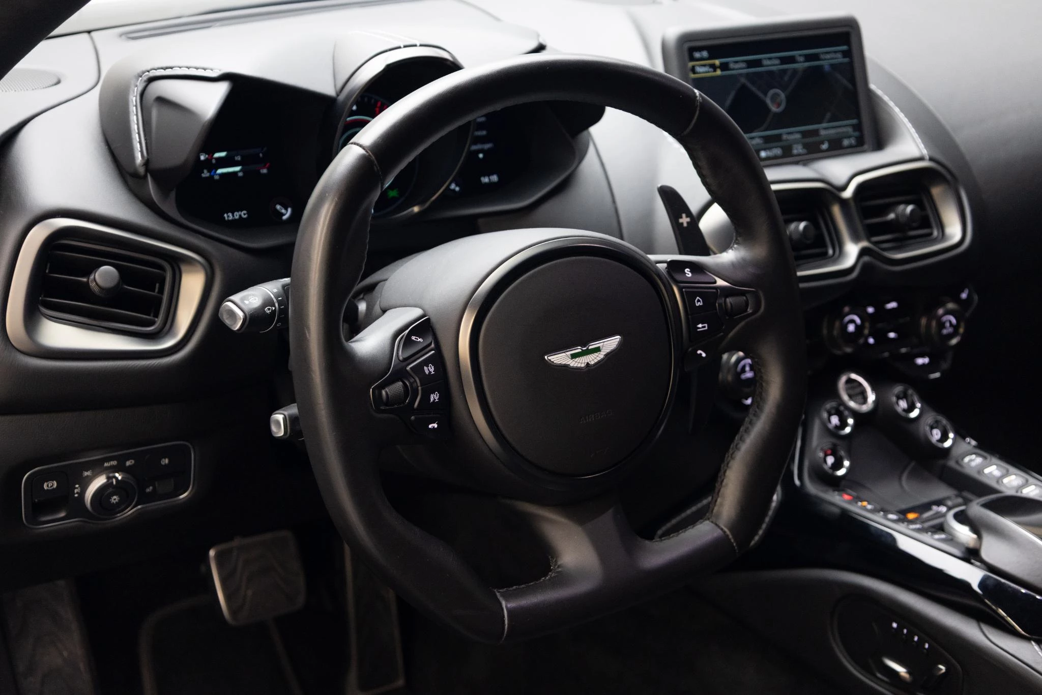 Hoofdafbeelding Aston Martin V8 Vantage