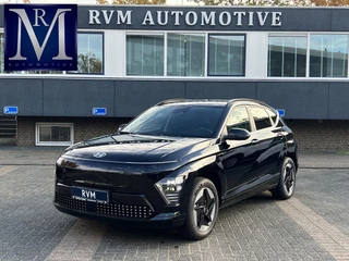 Hyundai Kona Elektro 160 kW Trend-Paket 65,4kWh 3-Fase Lader | Dealeronderhouden | Fabrieksgarantie Hyundai tot 2029 | Elektrische Achterklep | Stoel & Stuurverwarming | Afnembare Trekhaak | Rijklaar Geleverd