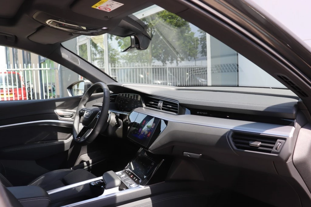 Hoofdafbeelding Audi e-tron