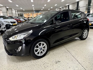 Ford Fiesta 1.0 ECOB. TITANIUM / Climat / Cruise / Navigatie / Dab / Multimedia