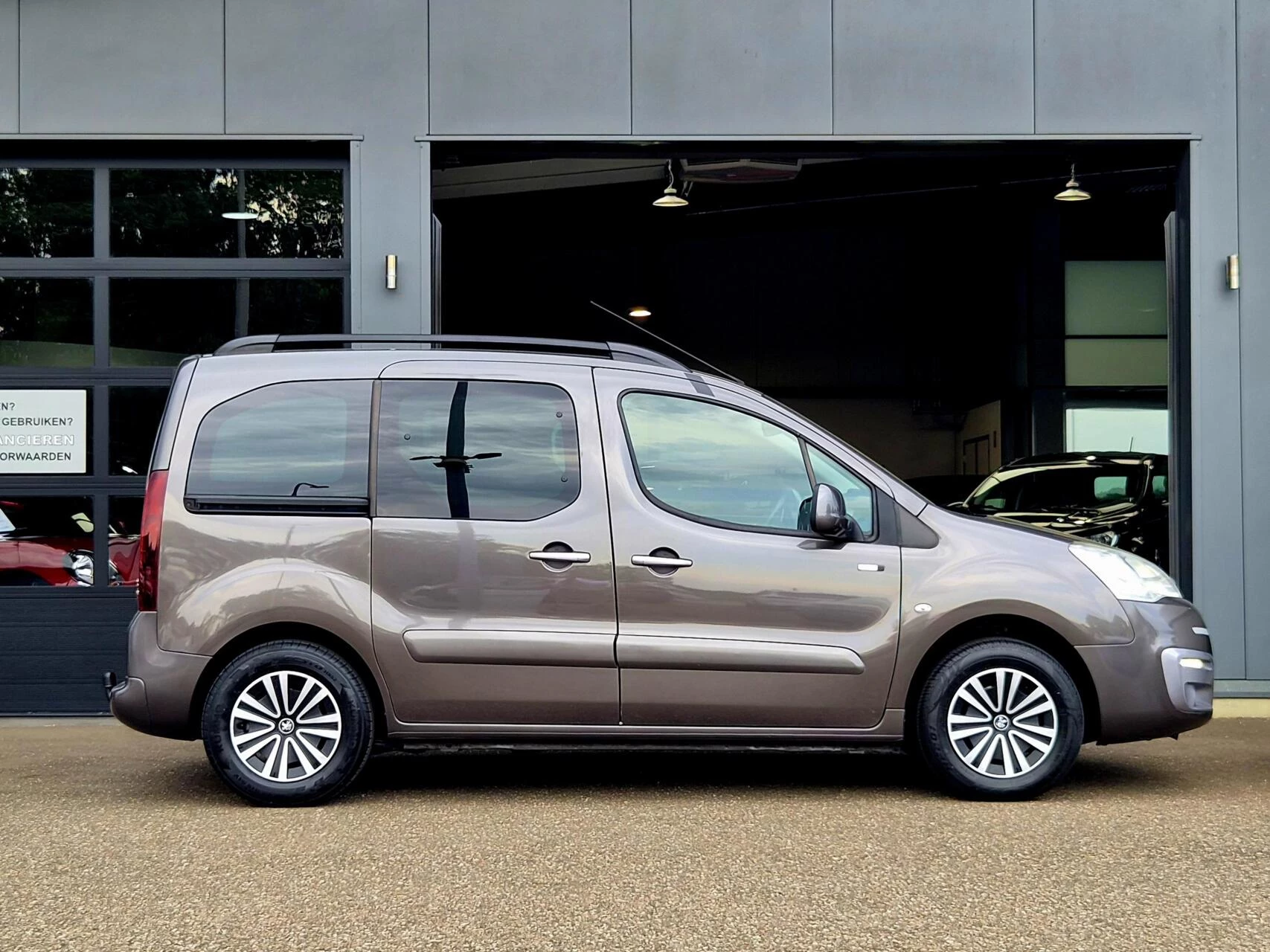 Hoofdafbeelding Peugeot Partner
