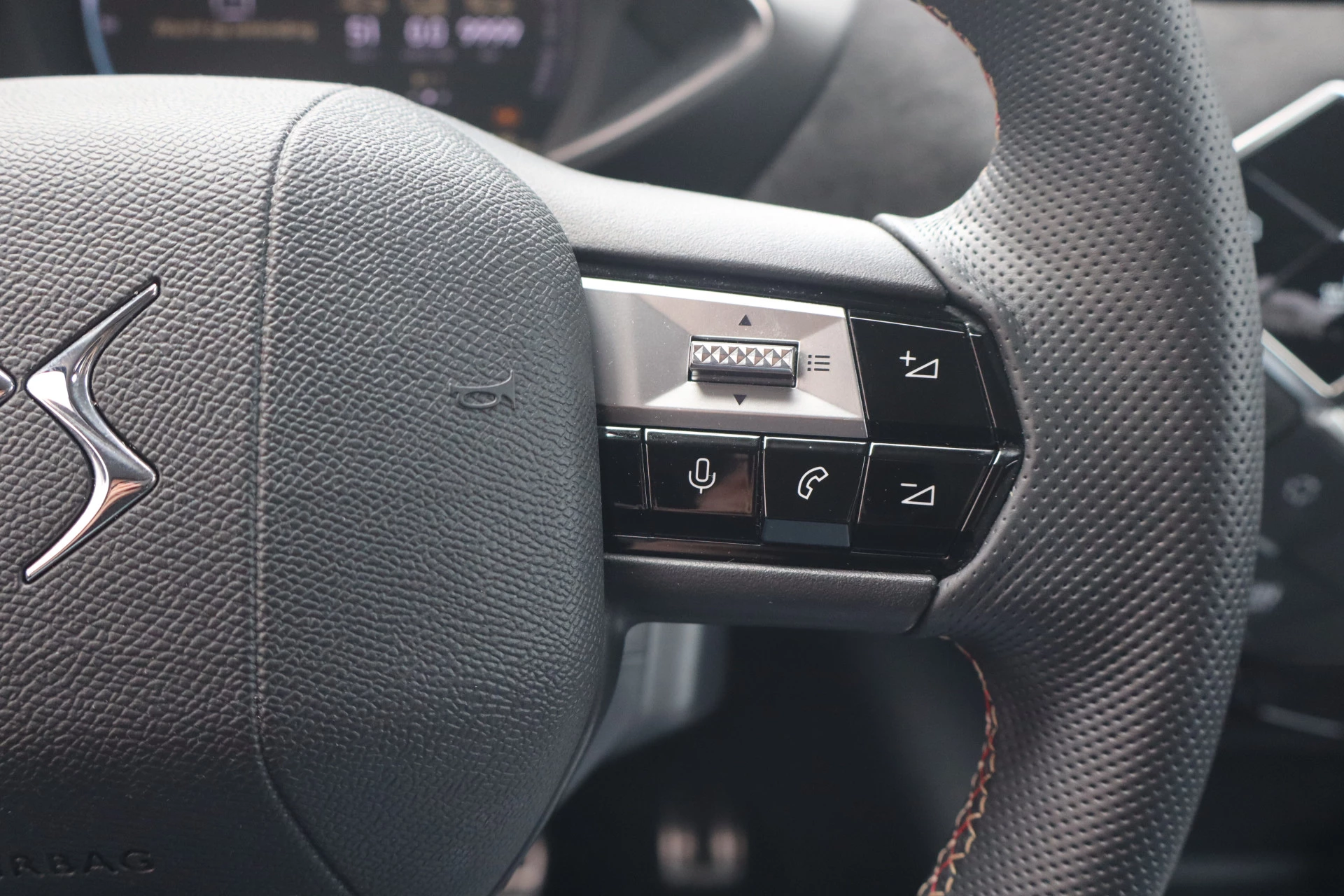 Hoofdafbeelding DS DS 3