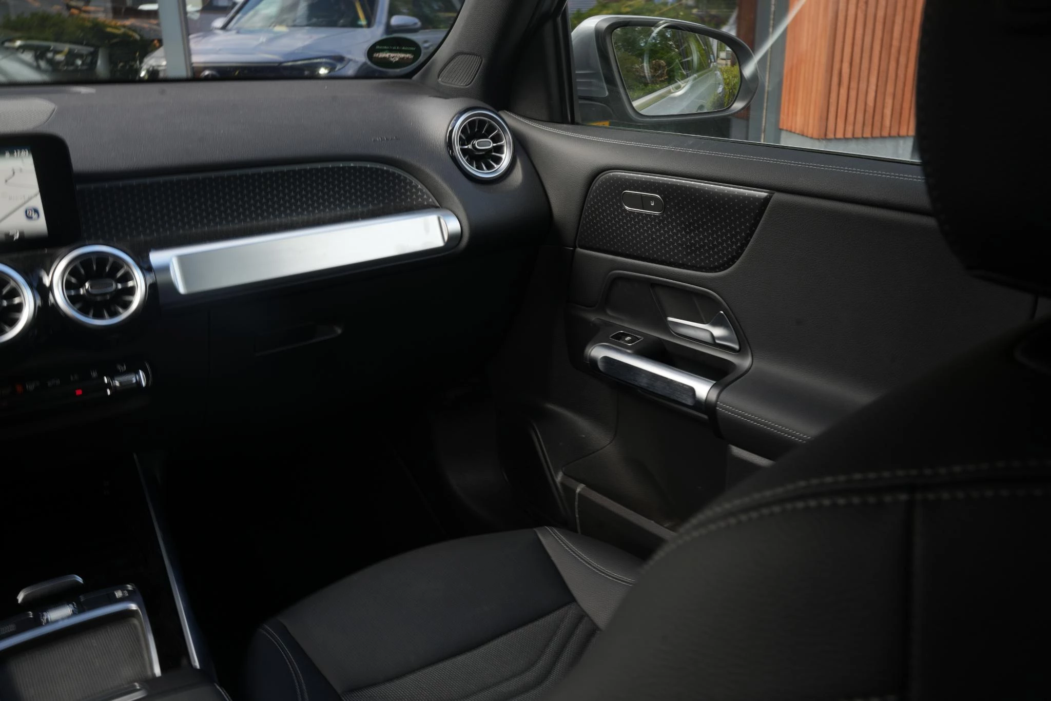 Hoofdafbeelding Mercedes-Benz EQB