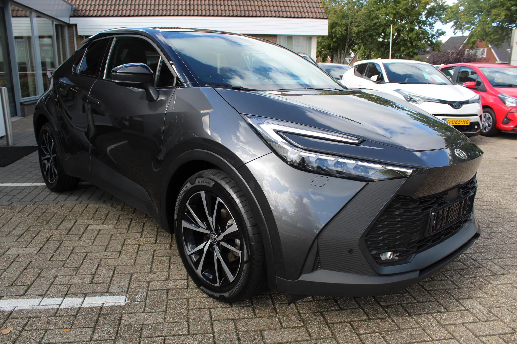Hoofdafbeelding Toyota C-HR