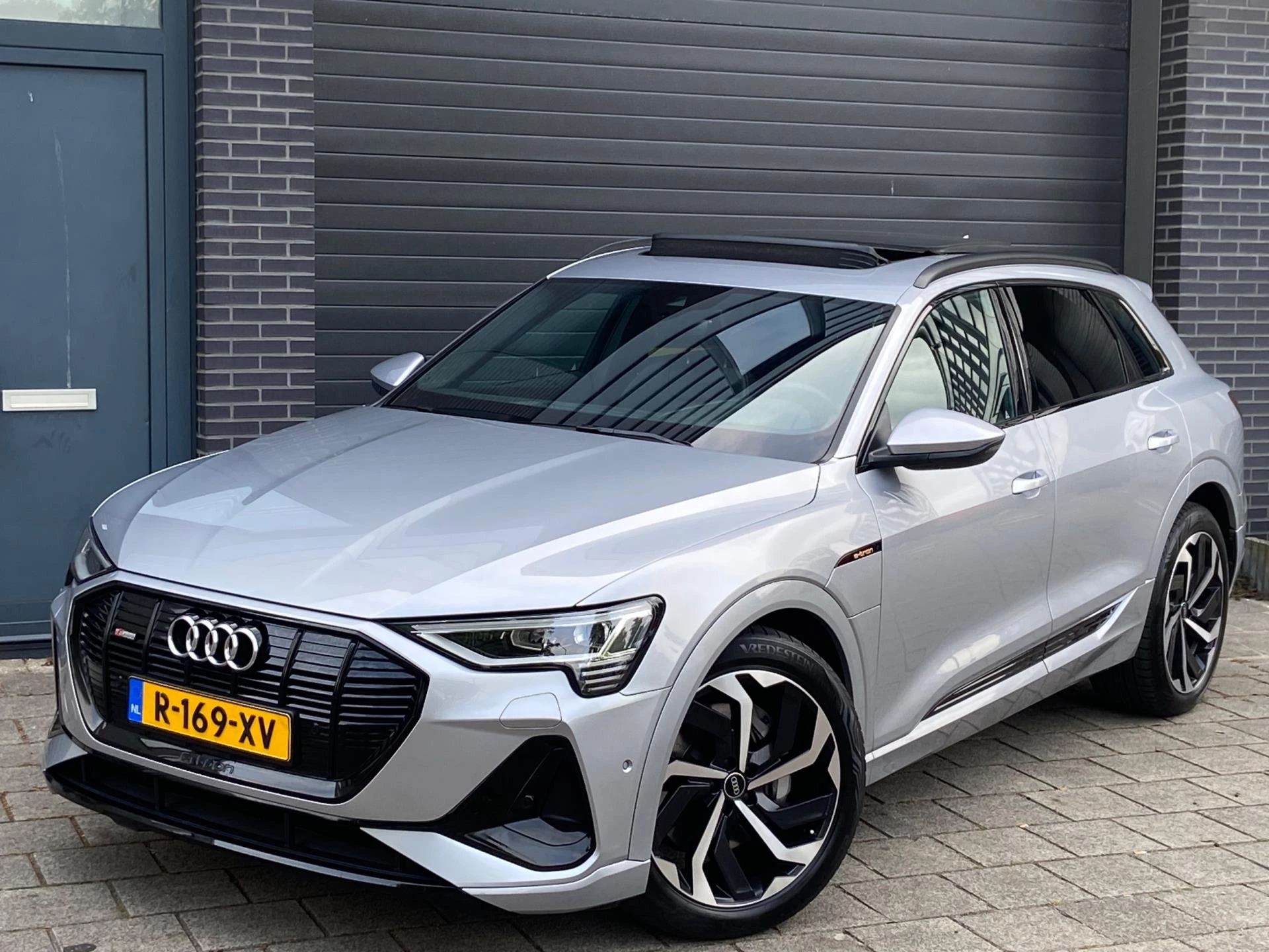 Hoofdafbeelding Audi e-tron