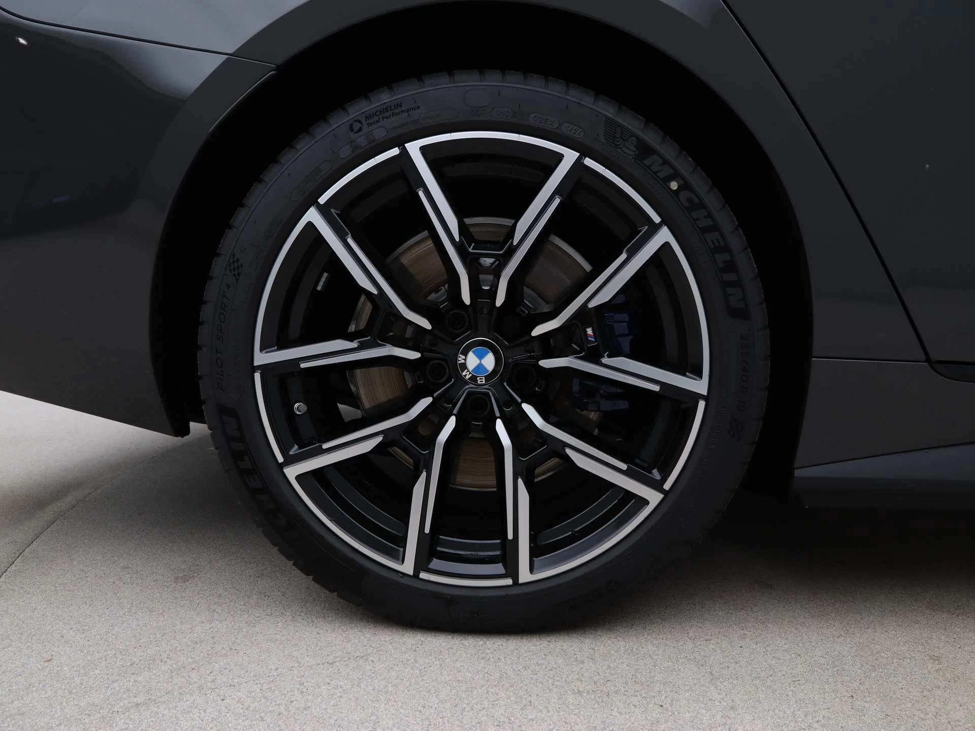 Hoofdafbeelding BMW i4