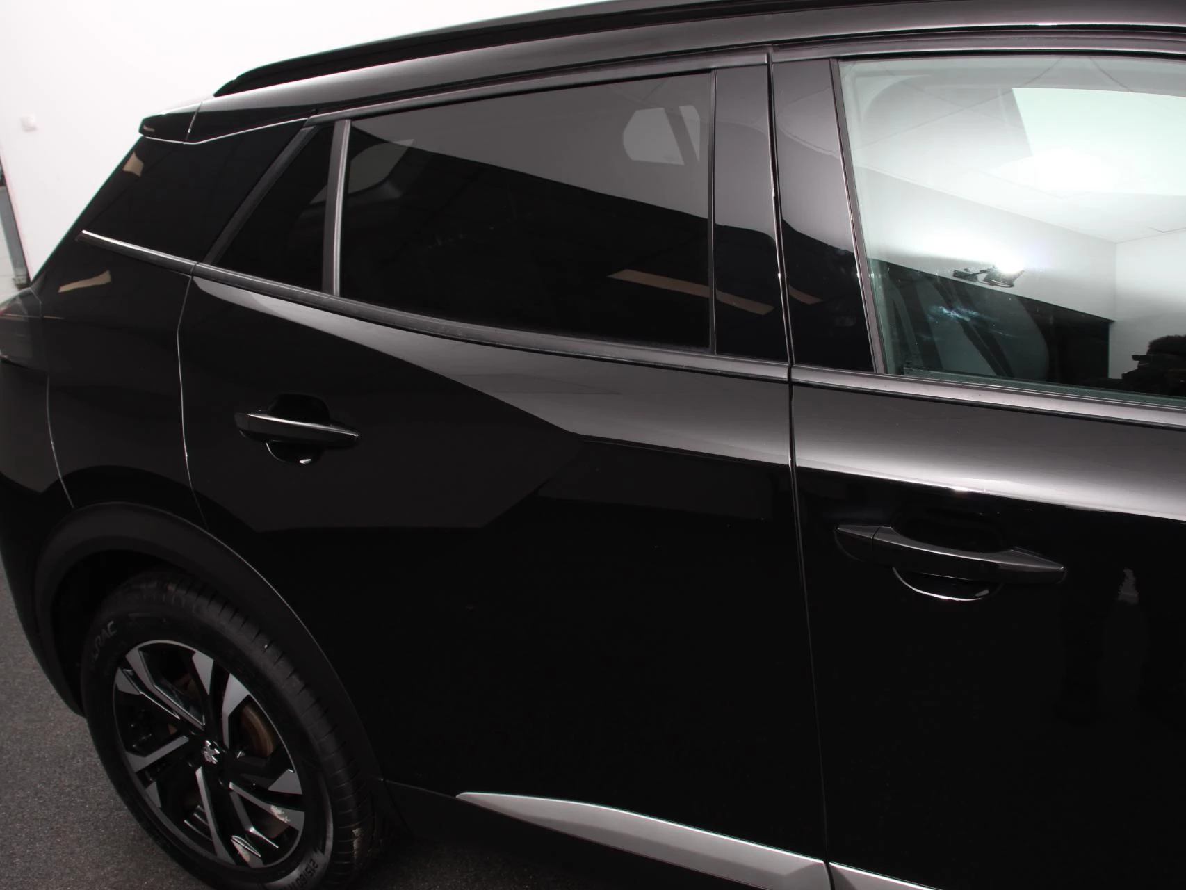 Hoofdafbeelding Peugeot e-2008