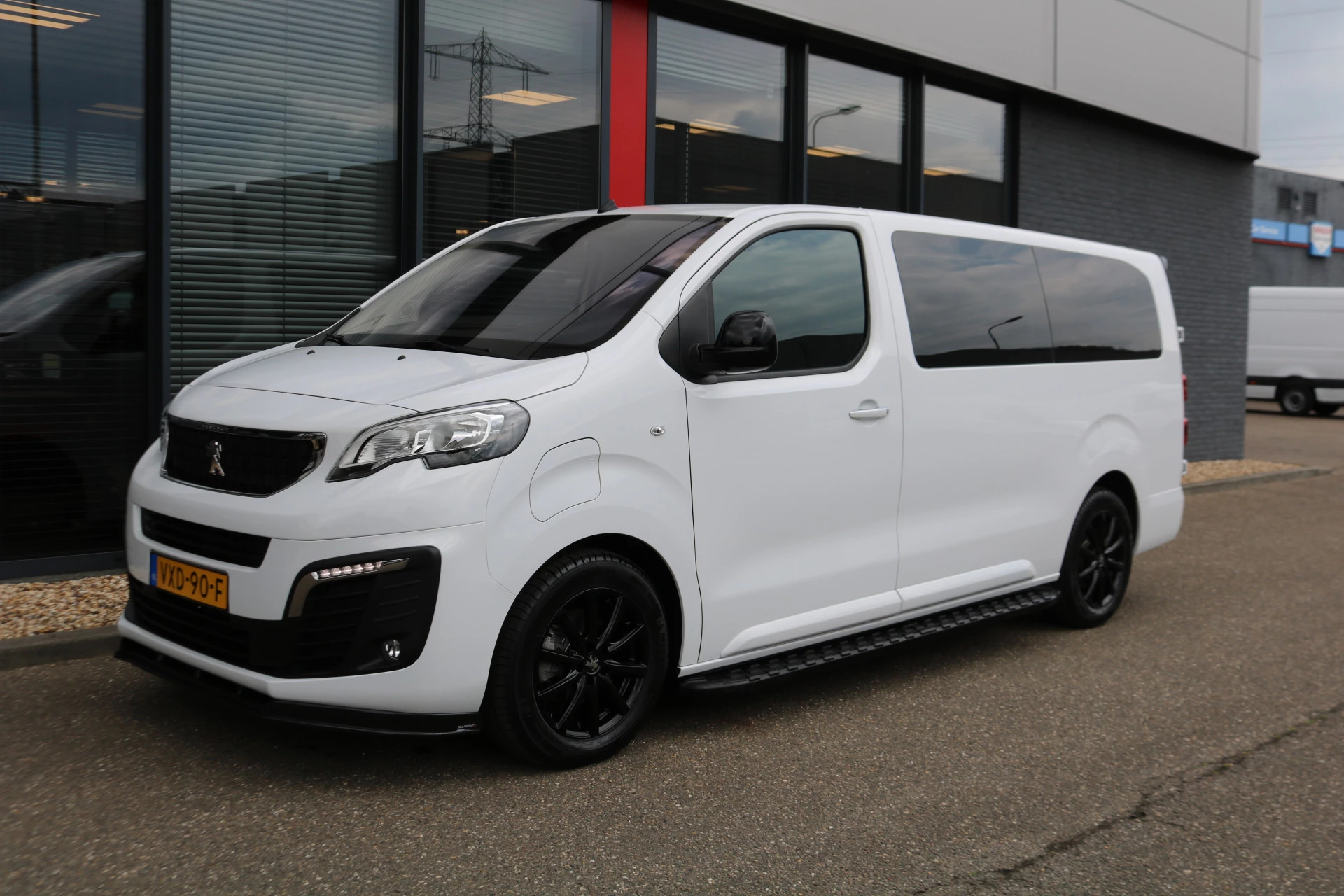 Hoofdafbeelding Peugeot e-Expert