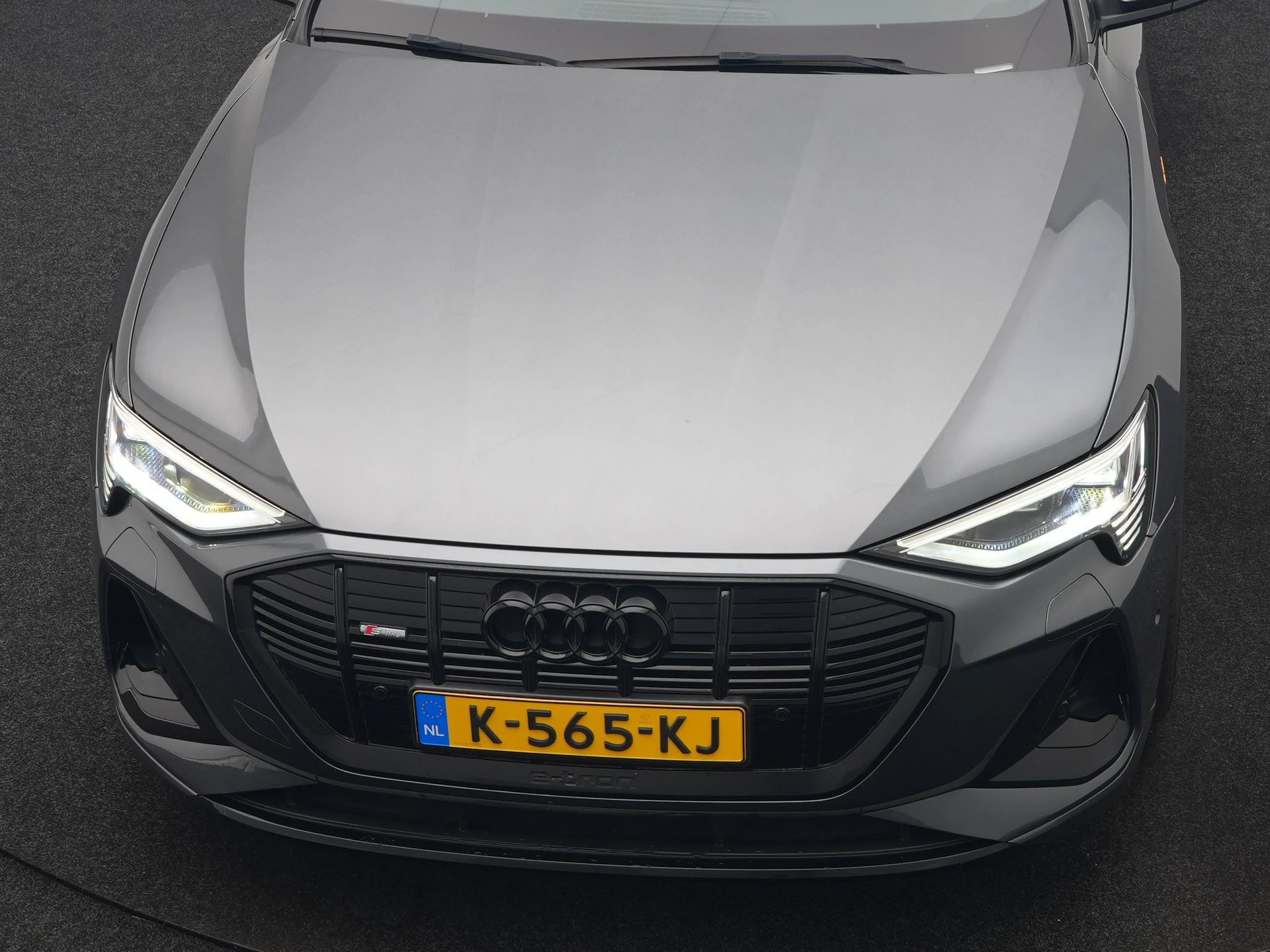Hoofdafbeelding Audi e-tron