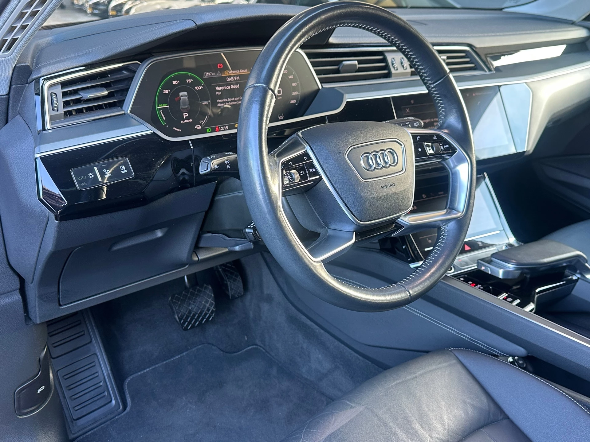 Hoofdafbeelding Audi e-tron