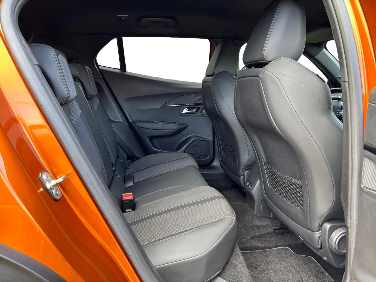 Hoofdafbeelding Peugeot e-2008