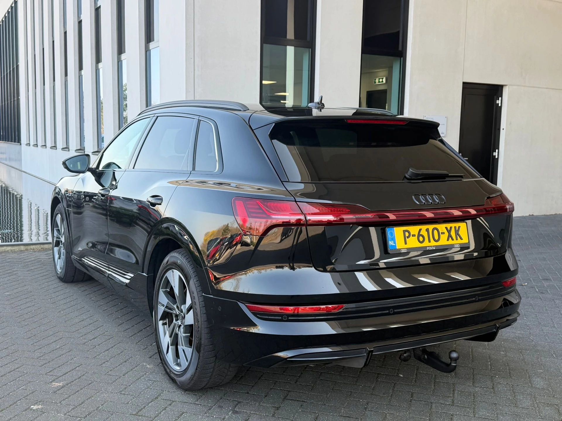 Hoofdafbeelding Audi e-tron