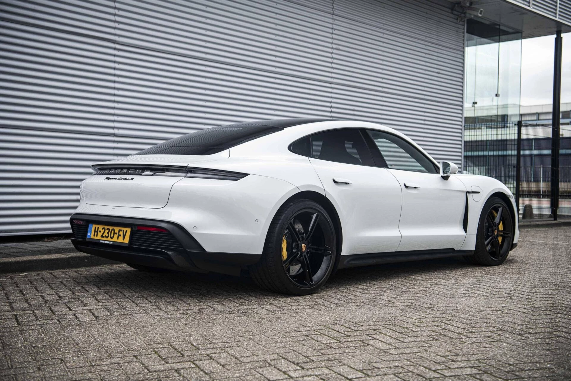 Hoofdafbeelding Porsche Taycan