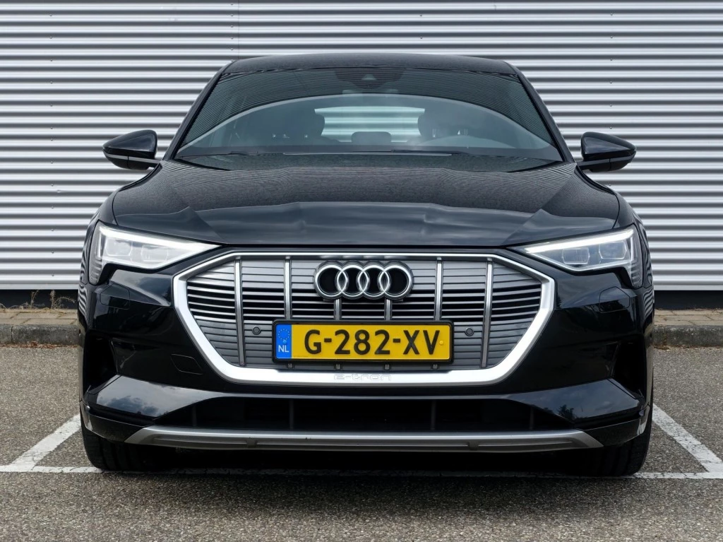 Hoofdafbeelding Audi e-tron