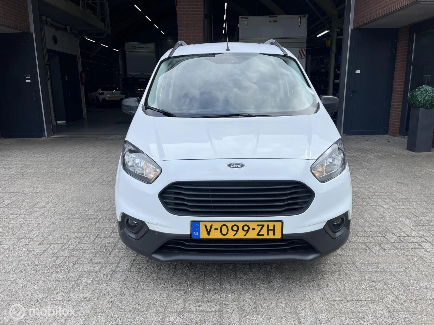 Hoofdafbeelding Ford Transit Courier
