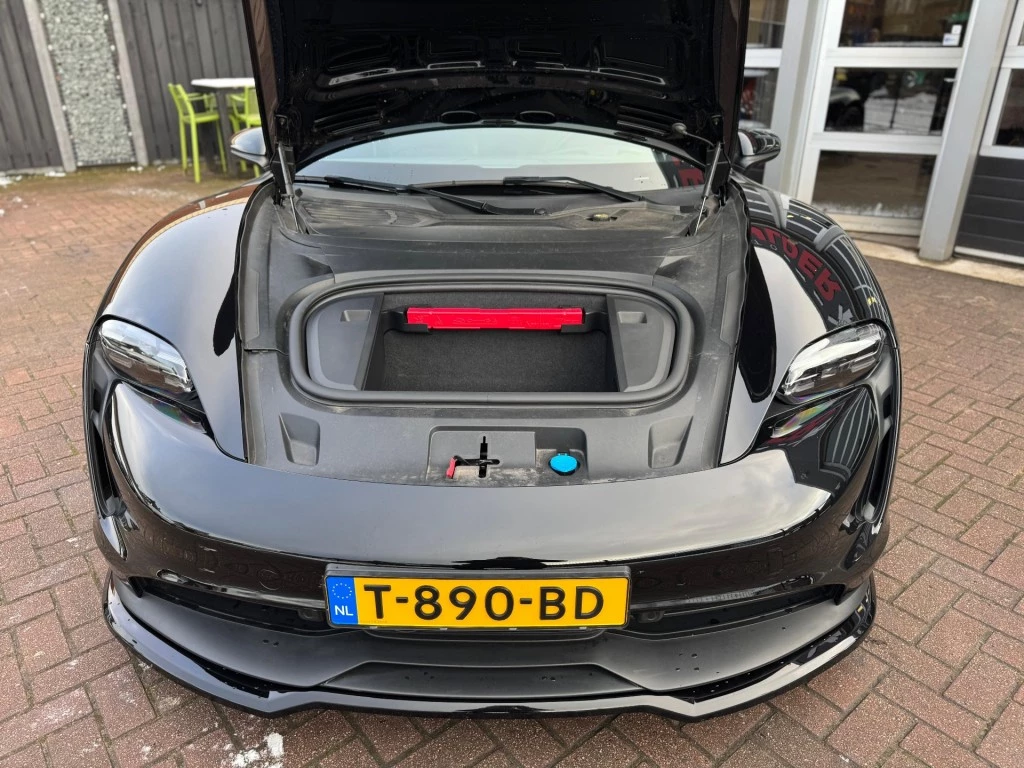 Hoofdafbeelding Porsche Taycan